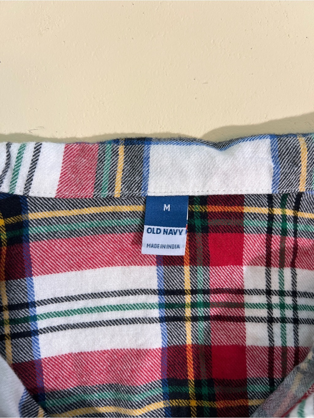 Old Navy Women’s Plaid Button-Up Shirt Size M Flannel Shirt Fall Winter Cozy - Picture 5 of 6